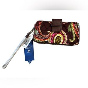 ❤️Vera Bradley RFID Smartphone Wristlet- Heirloom Paisley Print